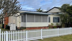 Seastones, Manning Point